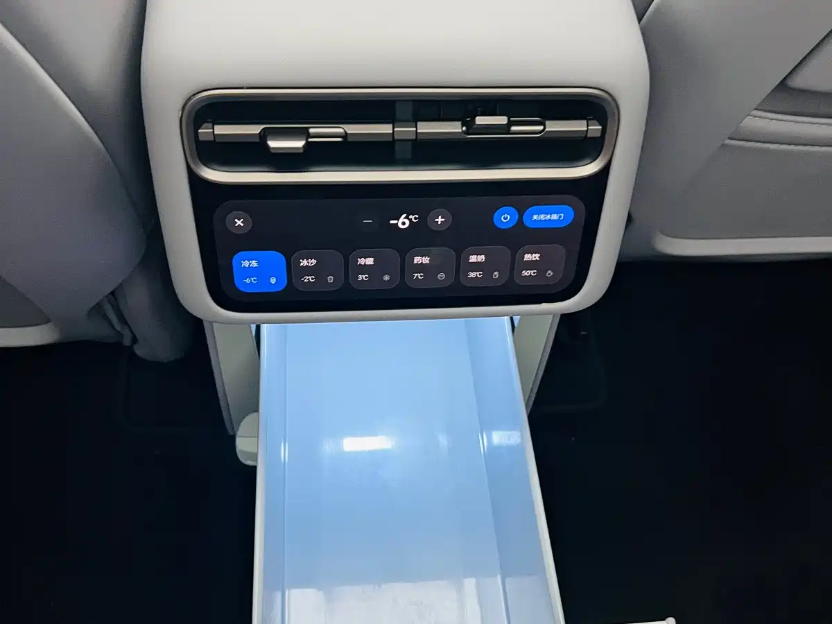 Li Auto L8 2026