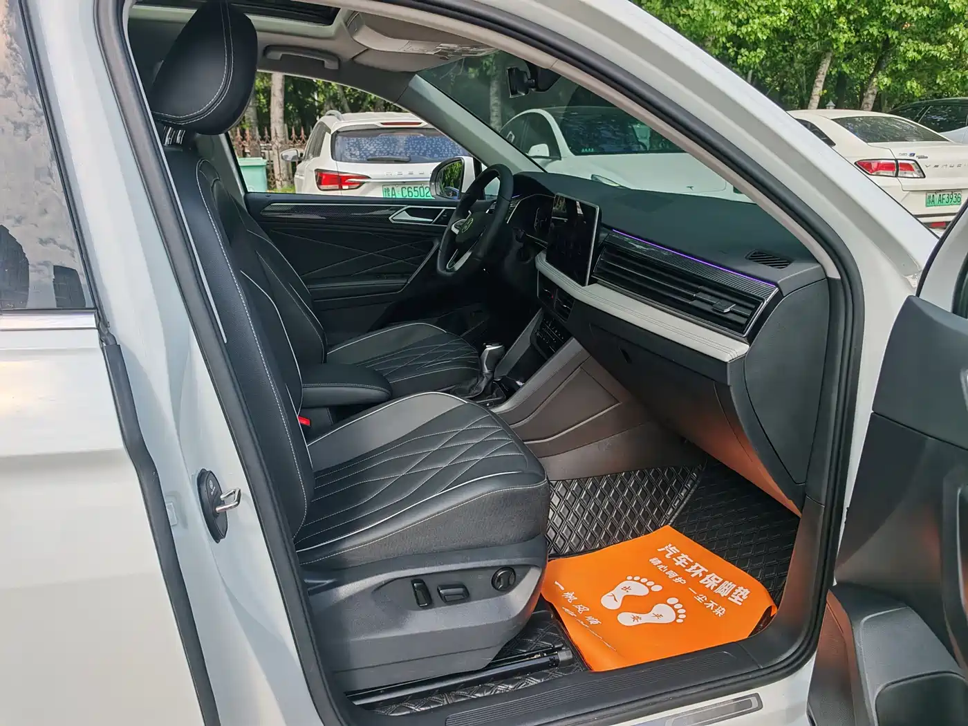 Volkswagen Tiguan L 2024 330TSI Automatic 2WD R-Line Premium Enjoyment Edition фото 13