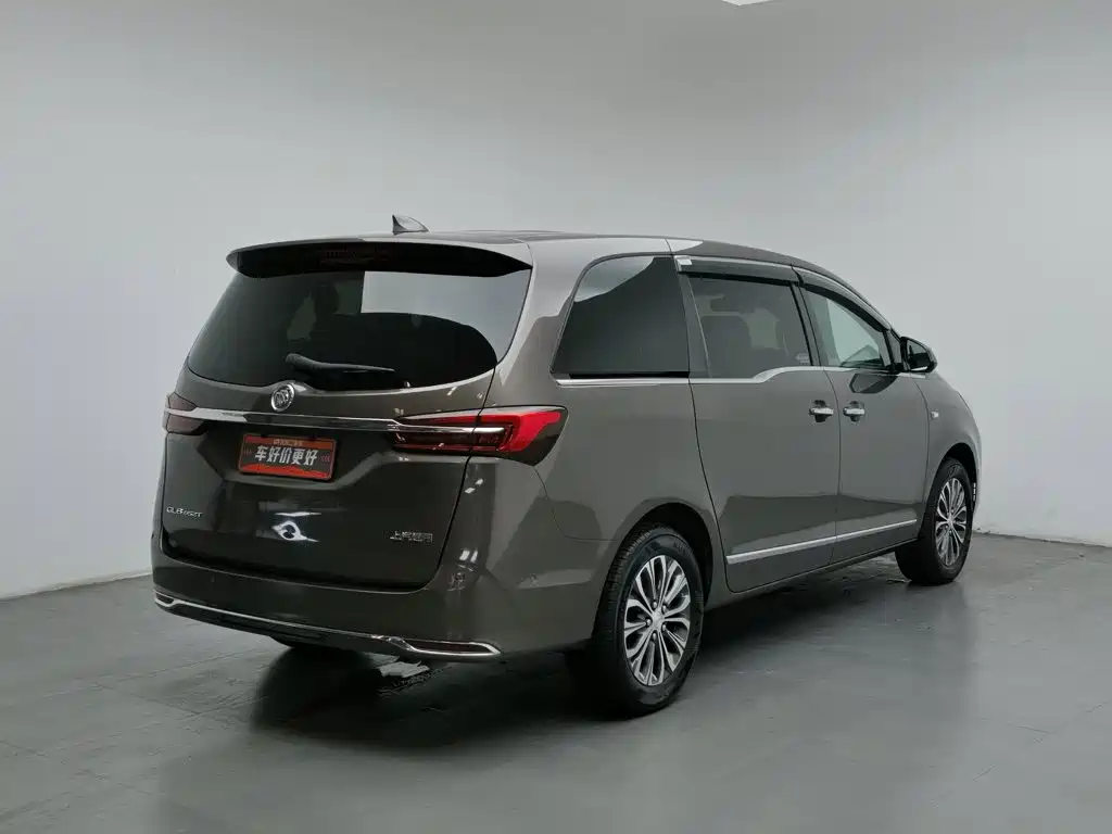 Фото 2 - Buick GL8