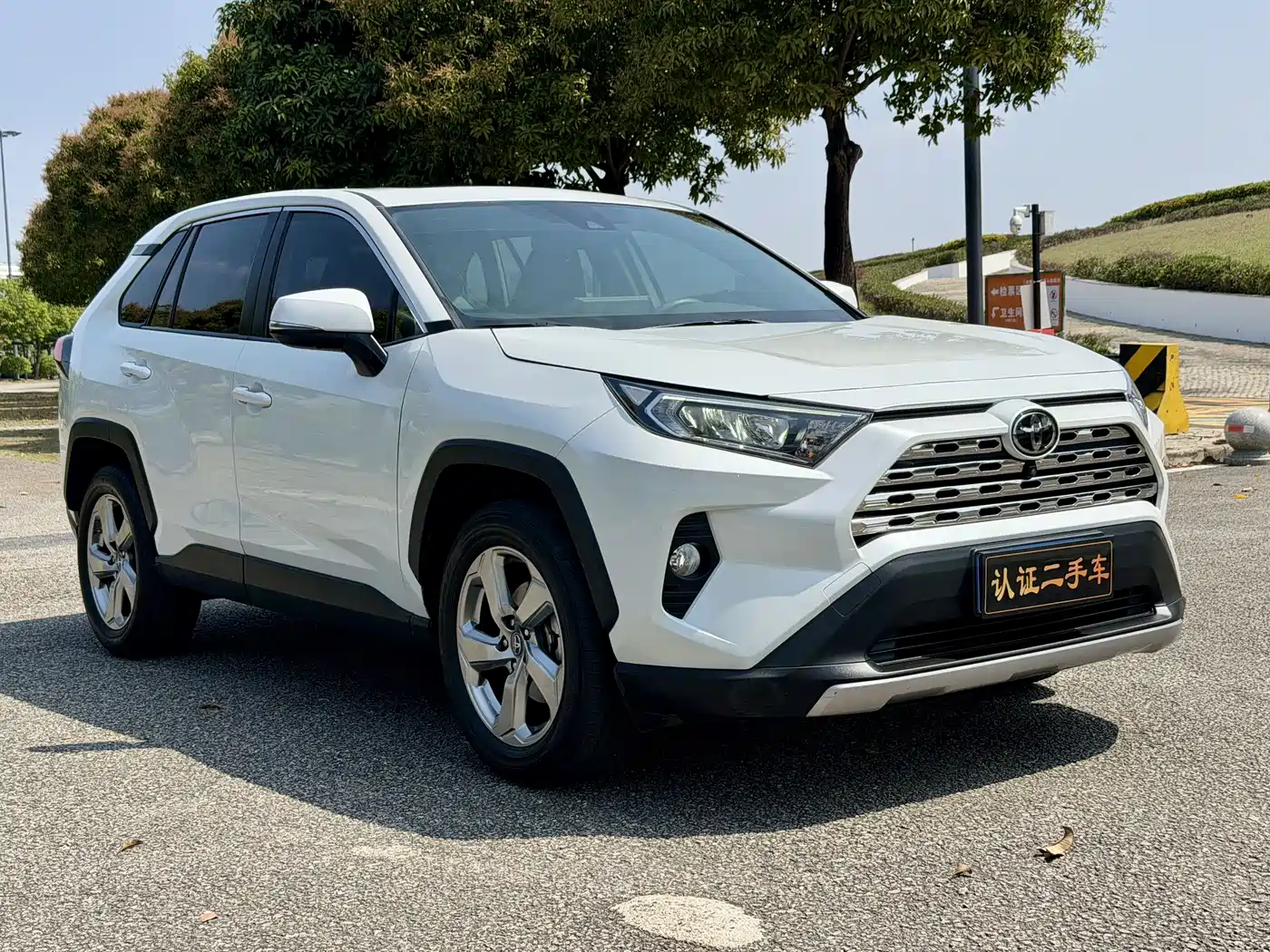 Toyota RAV4 Rongfang 2022 2.0L CVT 2WD Trend Edition фото 3