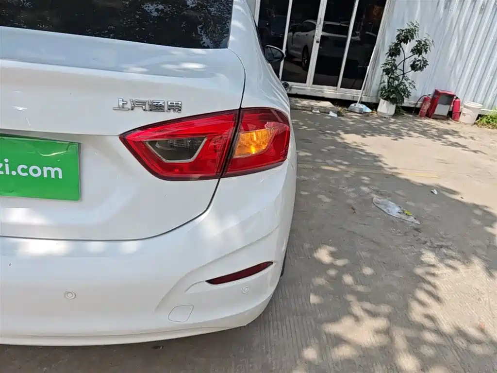 Chevrolet Cruze 2018 320 Automatic Pioneer Sunroof Edition фото 8