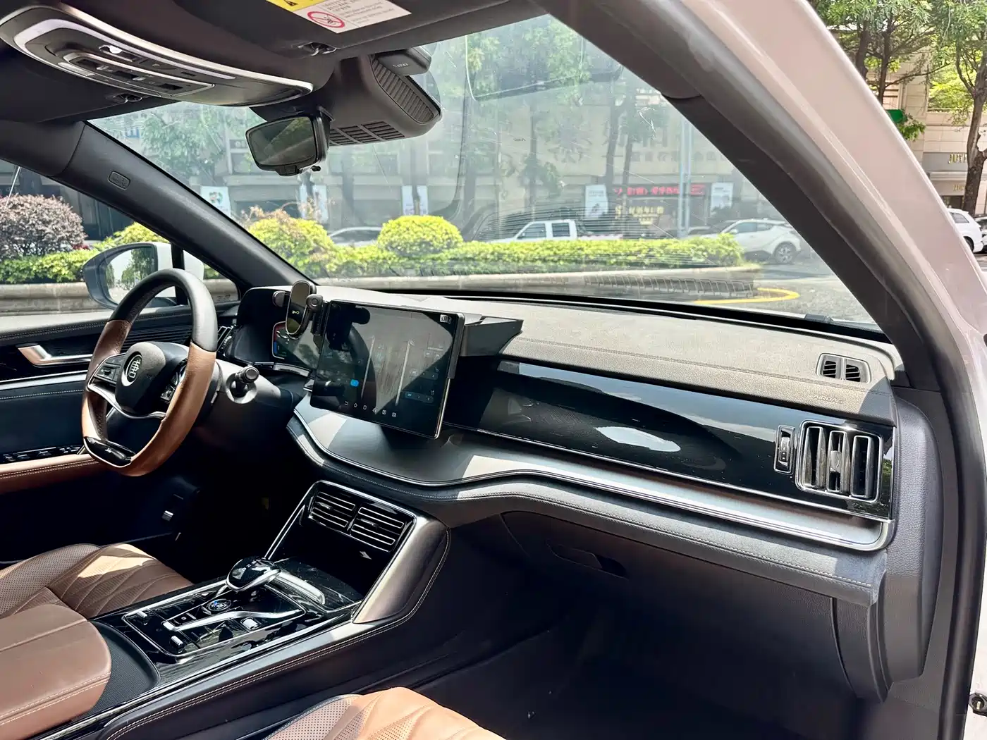 BYD Tang New Energy 2021 DM-i 112KM Premium фото 21