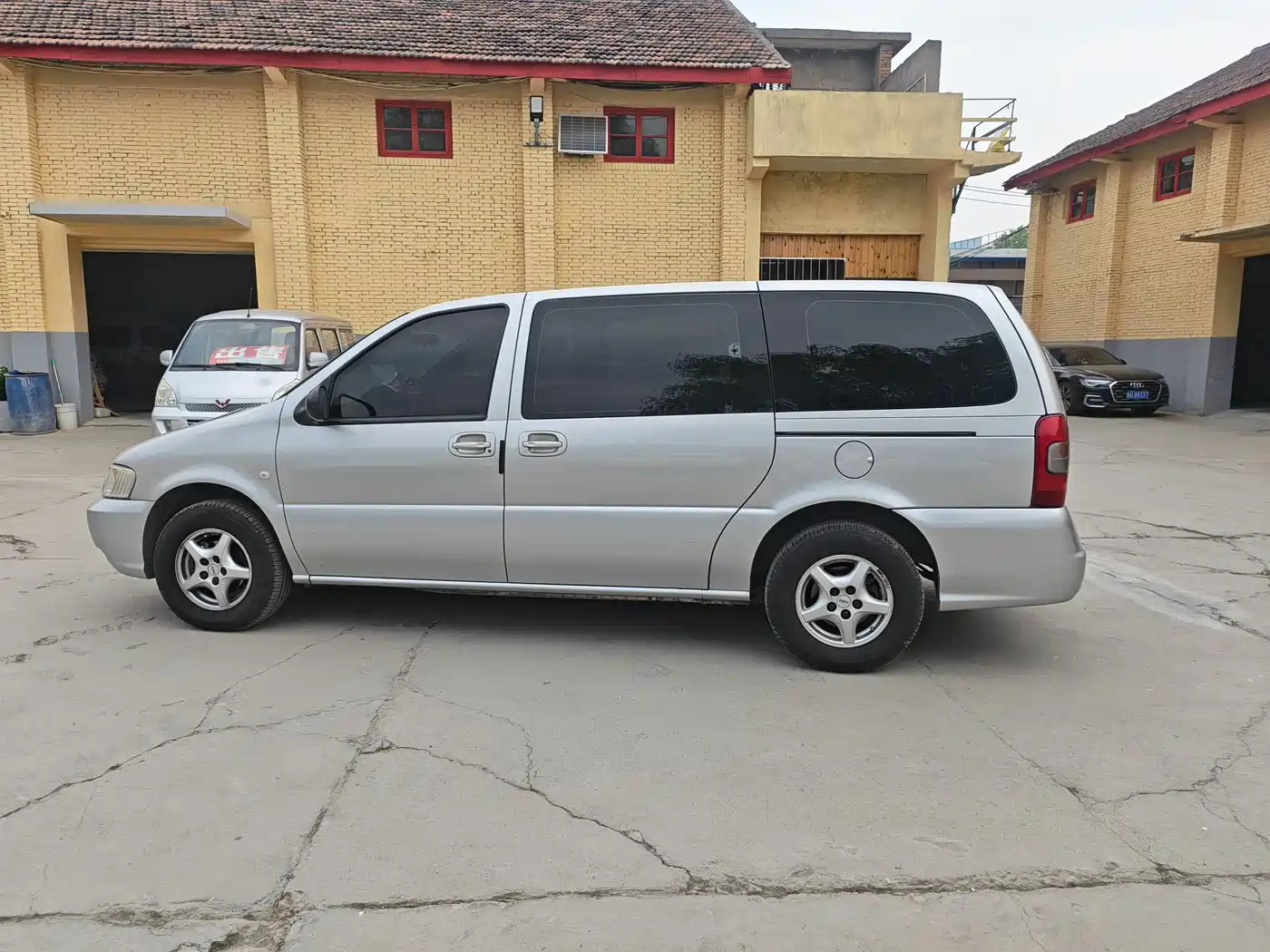Buick GL8 2007 2.5L GT Elite фото 8