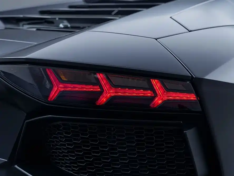 Lamborghini Aventador 2011 LP 700-4 фото 12