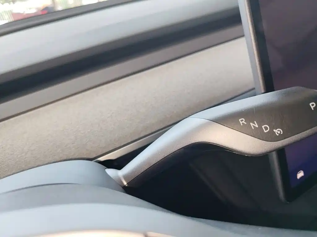 Tesla Model Y 2024 Rear-Wheel Drive Version 14