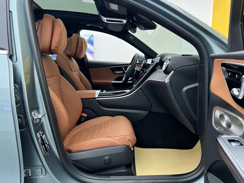 Mercedes-Benz GLC 2025 2025 GLC 300 L 4MATIC Luxury 5-seater