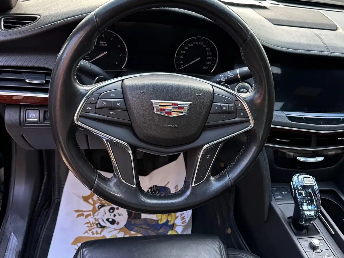 Фото 20 - Cadillac CT6
