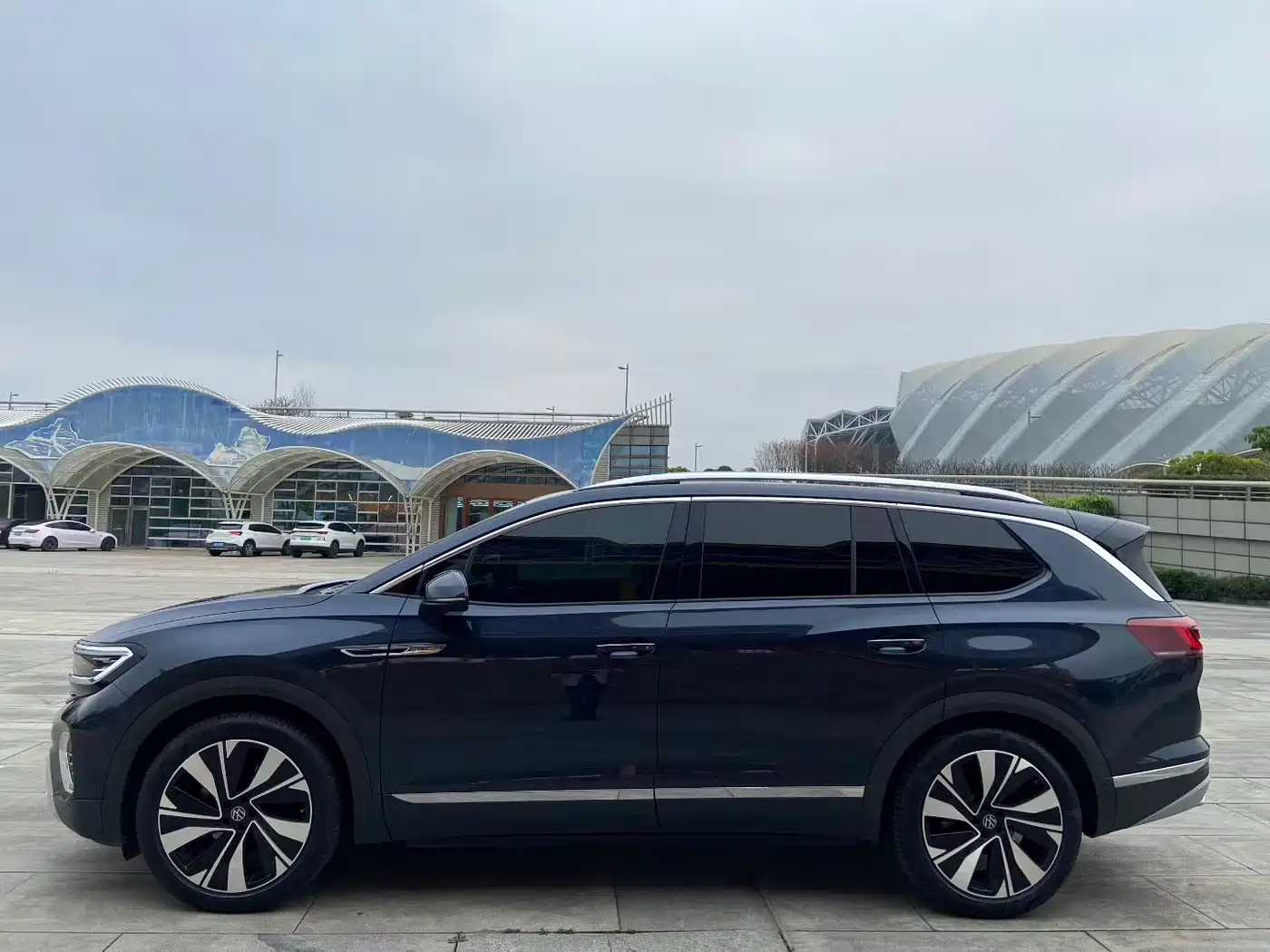 Volkswagen Talagon 2023 Facelift 380TSI 4WD Luxury Premium Pro Edition 6-Seater фото 3
