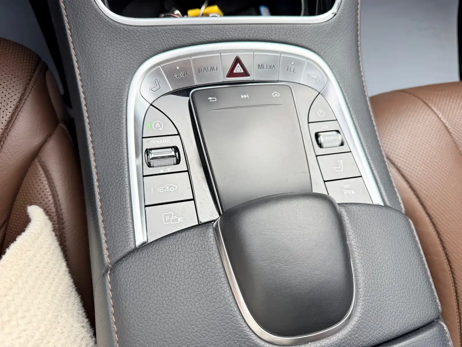 Photo 9 - Mercedes-Benz S-Class