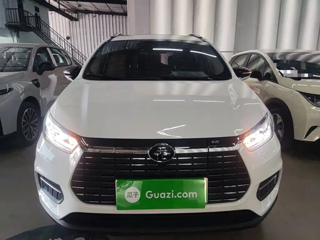 BYD Yuan New Energy 2019 EV535 High Energy Navigation Edition фото 3