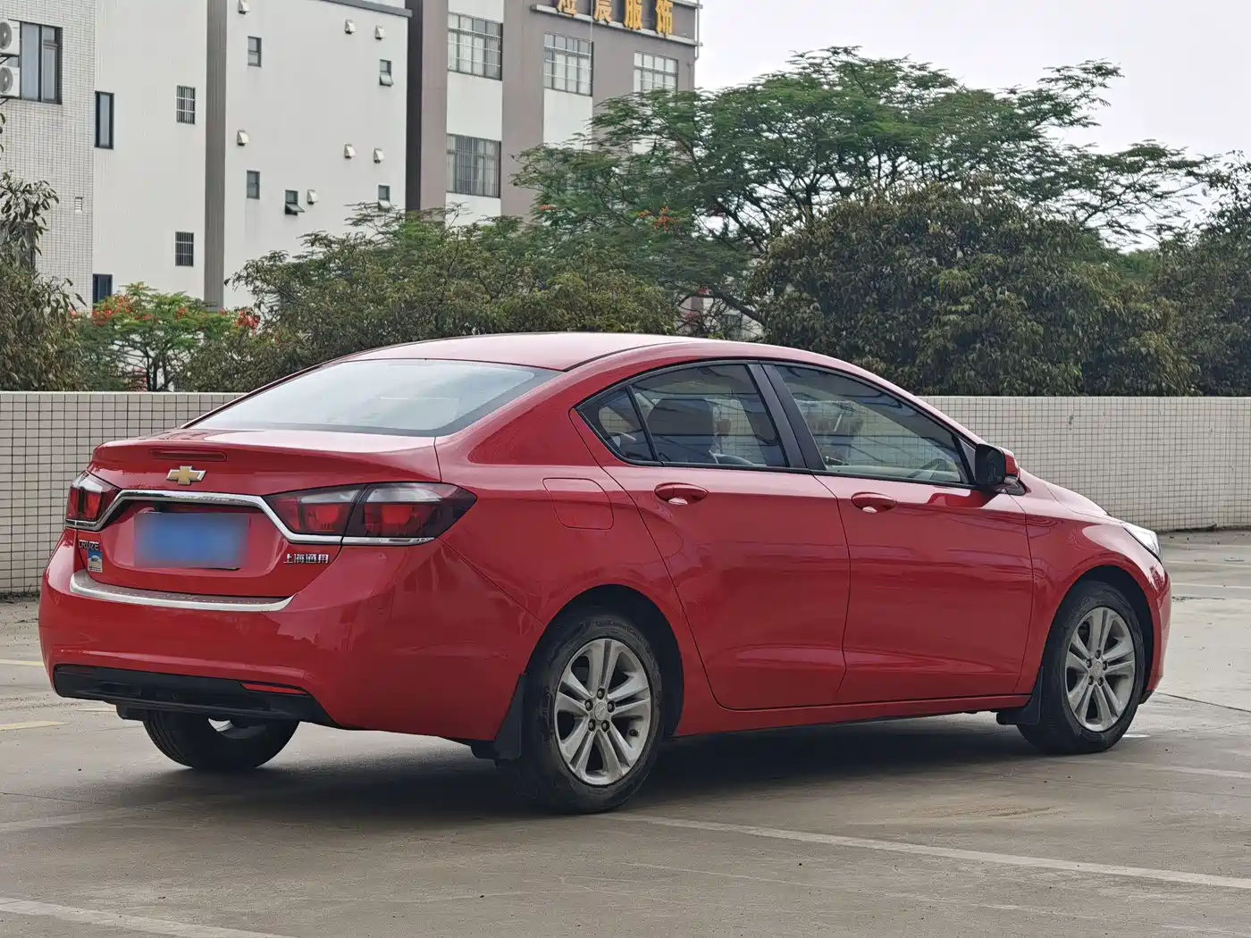 Chevrolet Cruze 2015 1.5L Automatic Luxury Edition фото 4