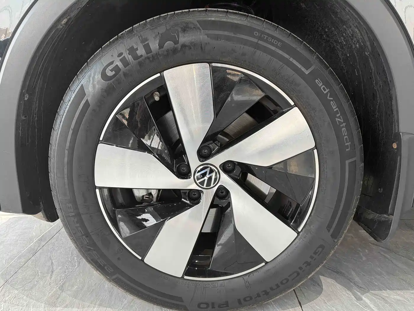 Volkswagen Tiguan L 2024 PRO 330TSI 2WD Smart Edition фото 18