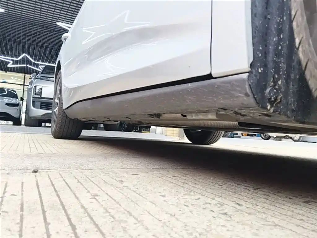 BYD Qin L 2024 DM-i 80KM Superior фото 21