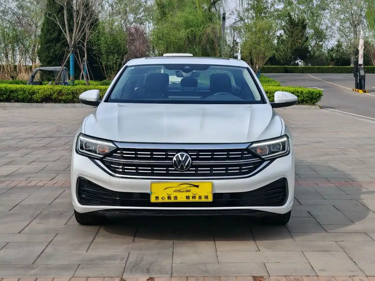 Volkswagen Sagitar 2023 Model Year 200TSI DSG Surpass Edition фото 2