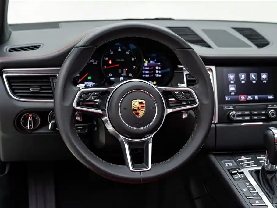 Porsche Macan 2017 Macan 2.0T фото 11