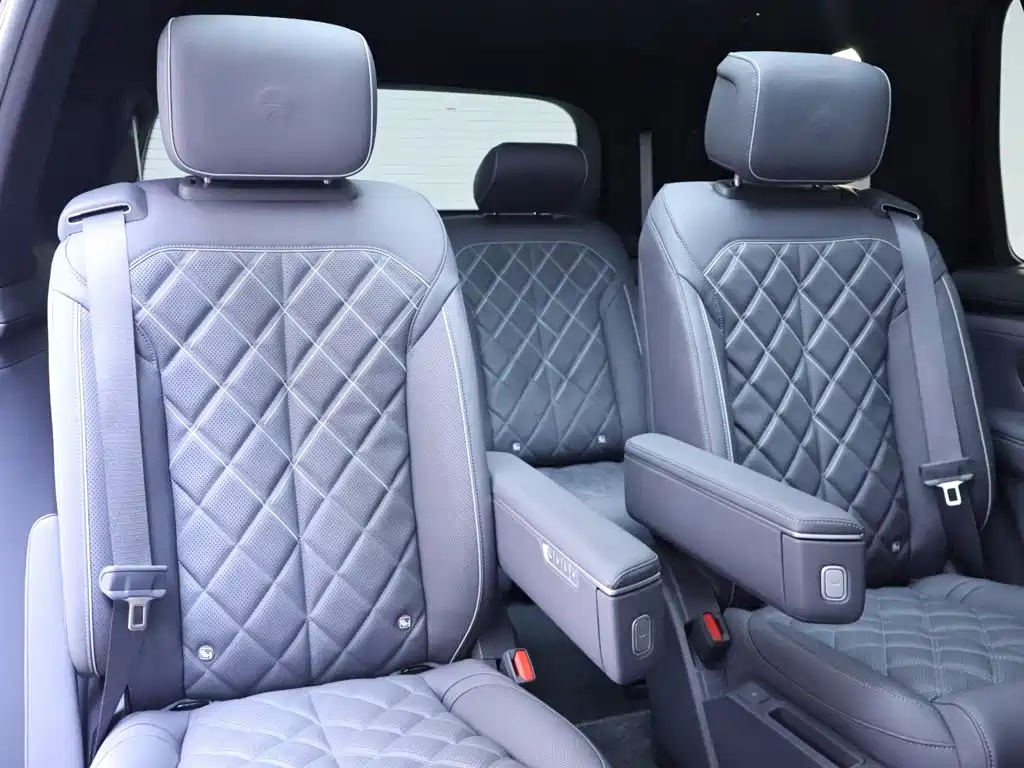 NIO ES8 2026 2025 Model 6-Seat Executive Luxury Edition