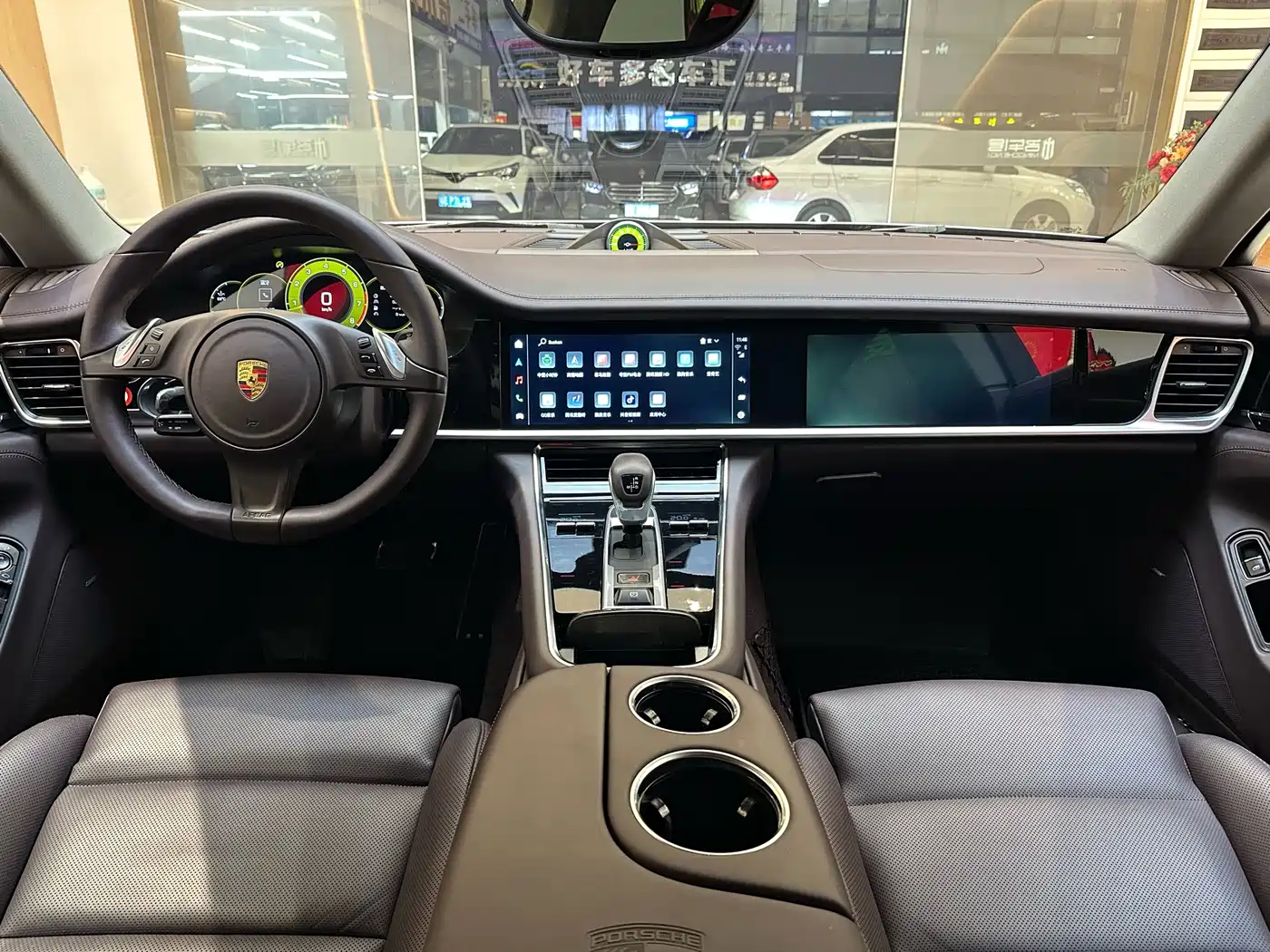 Porsche Panamera 2014 Panamera Executive 3.0T фото 19