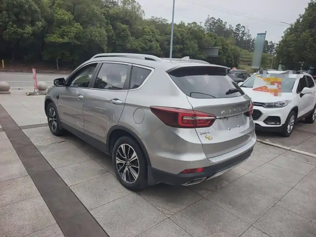 Dongfeng Aeolus Dongfeng Fengshen AX7 2018 2018 Classic 1.6T Auto Luxury