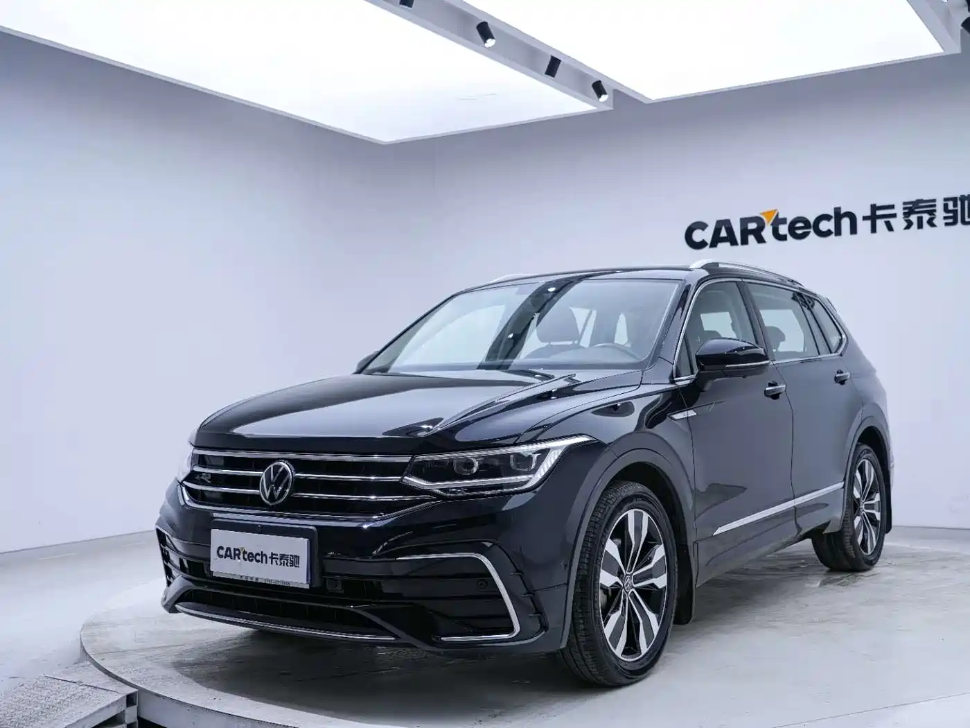 Volkswagen Tiguan L 2022 330TSI Auto 2WD R-Line Premium Edition фото 5