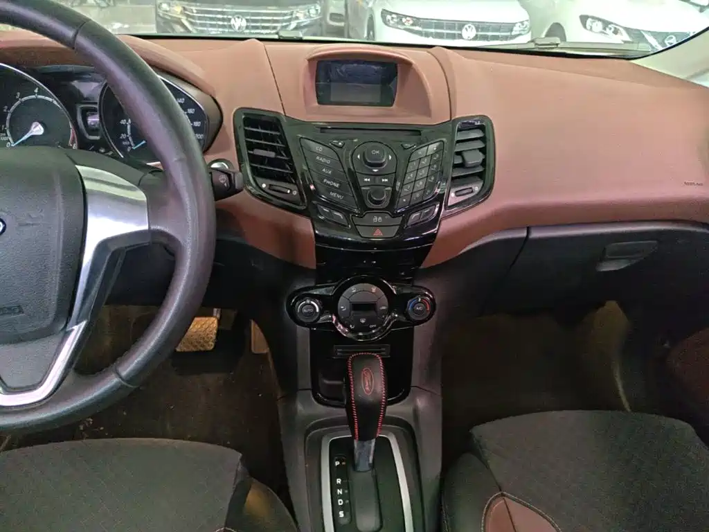 Photo 13 - Ford Fiesta