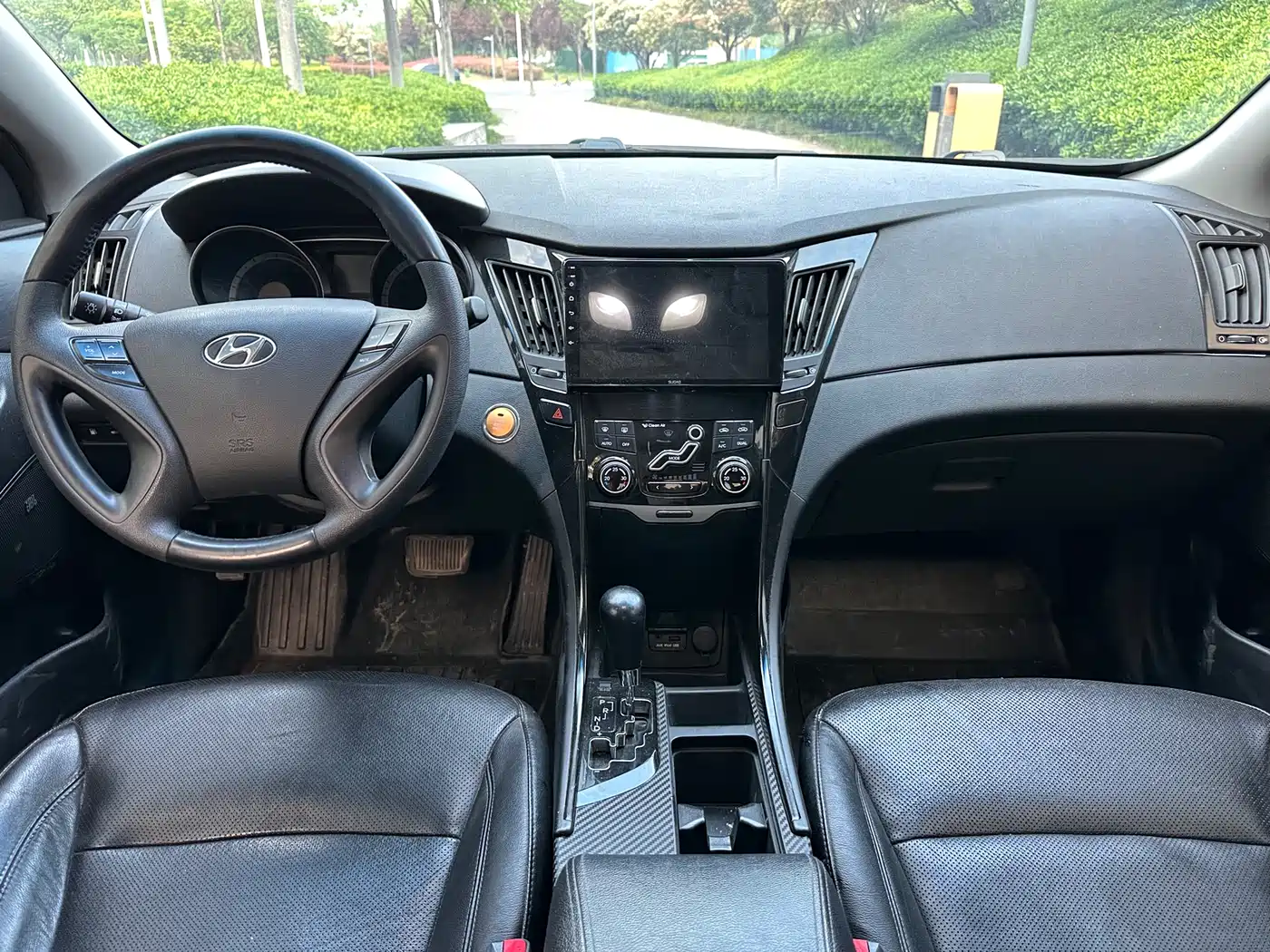 Hyundai Sonata 2011 2.0L Auto Leading Edition фото 5
