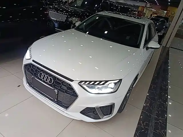 Audi A4L 2020