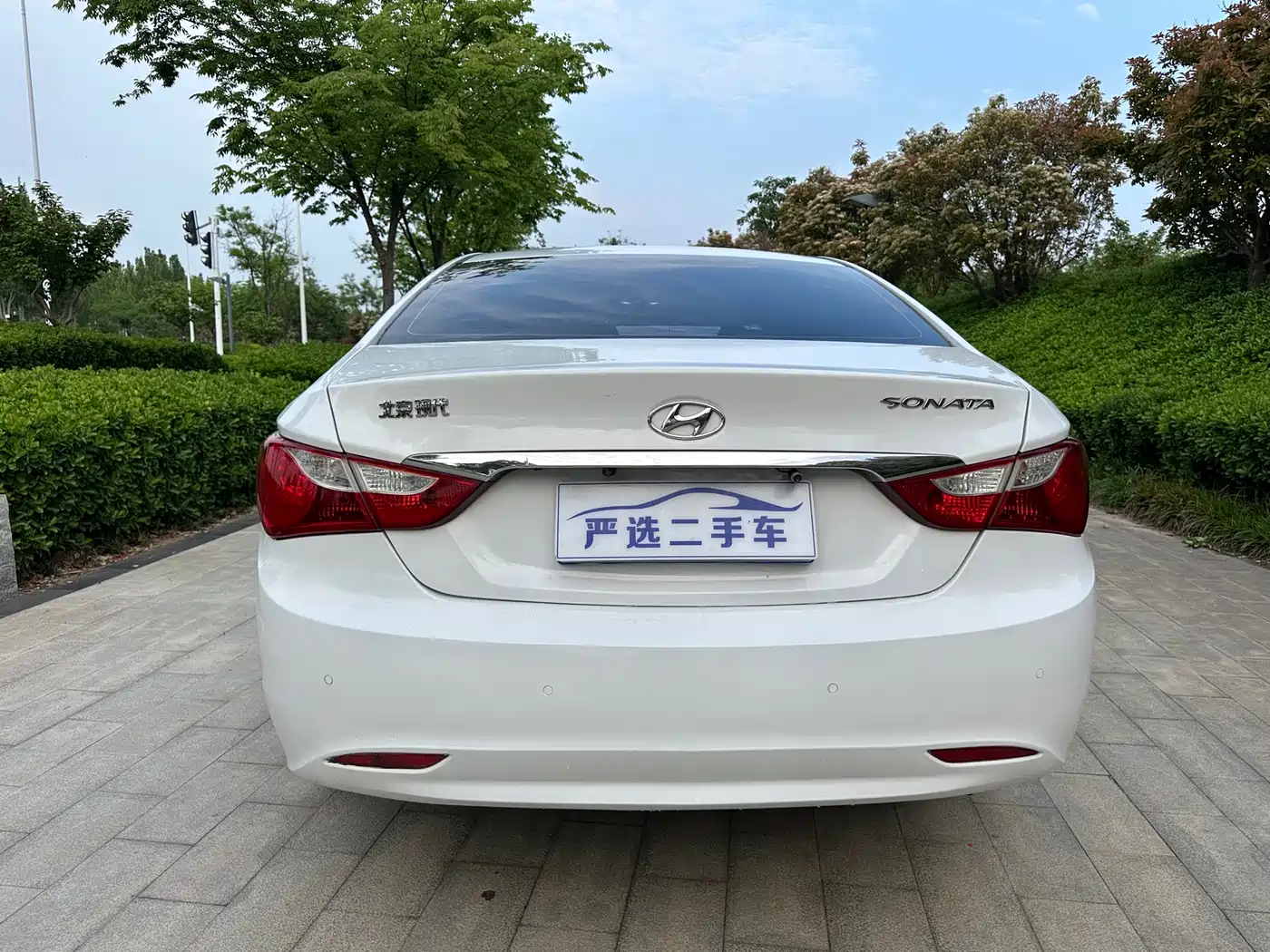 Hyundai Sonata 2011 2.0L Auto Leading Edition фото 11