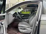 Фото 8 - Volkswagen Touareg