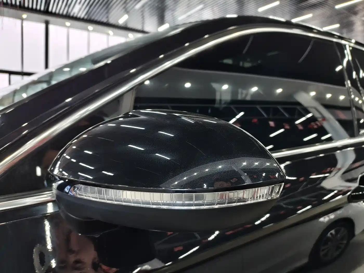 Volkswagen Magotan 2023 2 Million Units Anniversary Edition 330TSI DSG Leading Type фото 7
