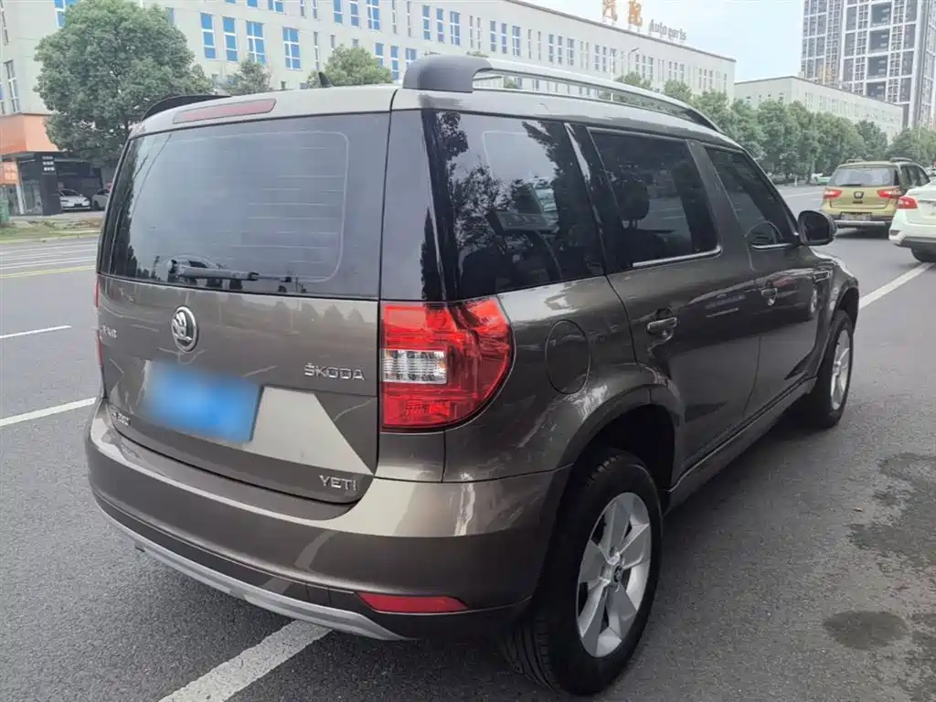 Škoda Yeti 2016 1.4TSI DSG Forward Edition фото 7