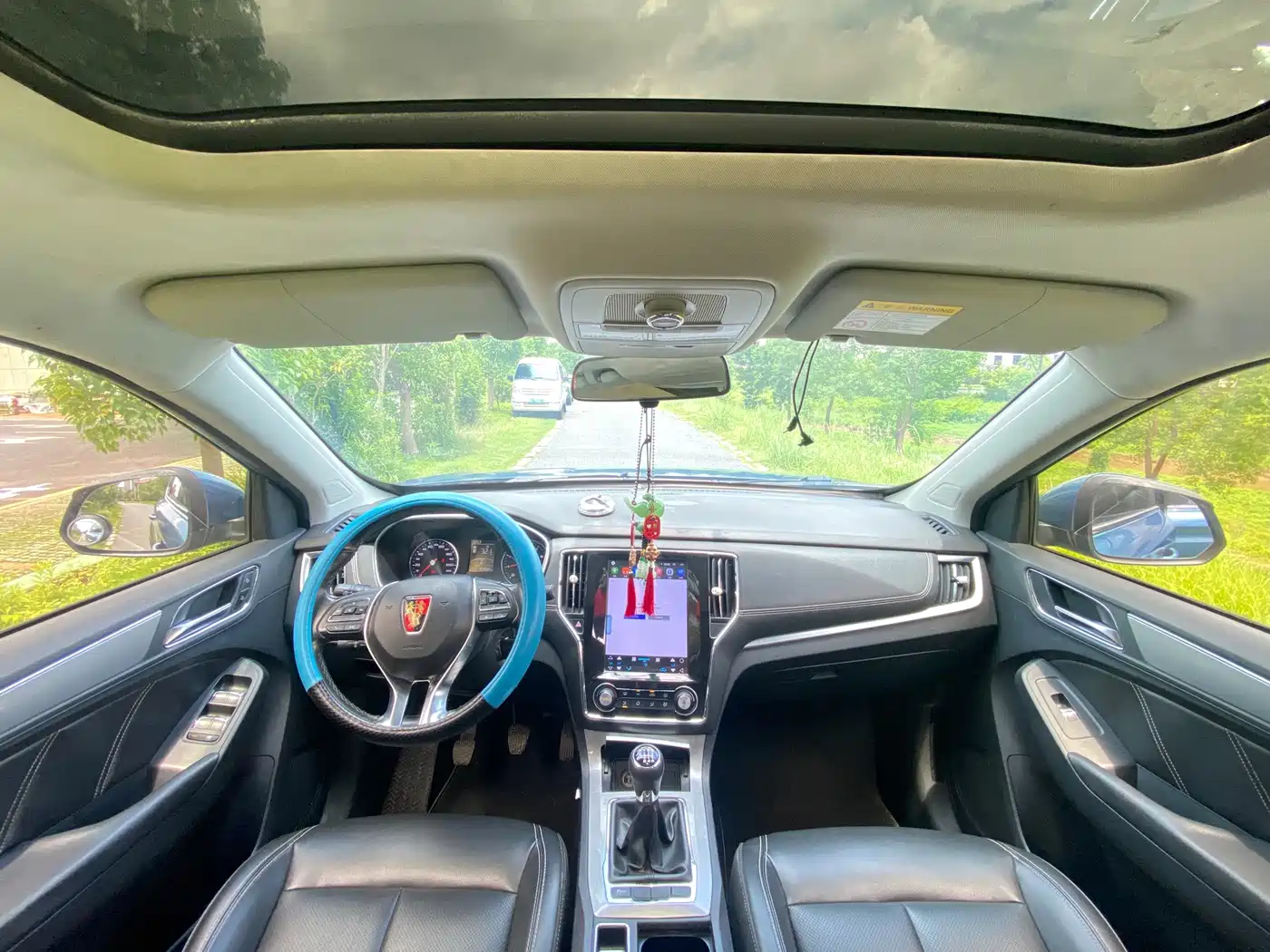 Фото 9 - Roewe RX5