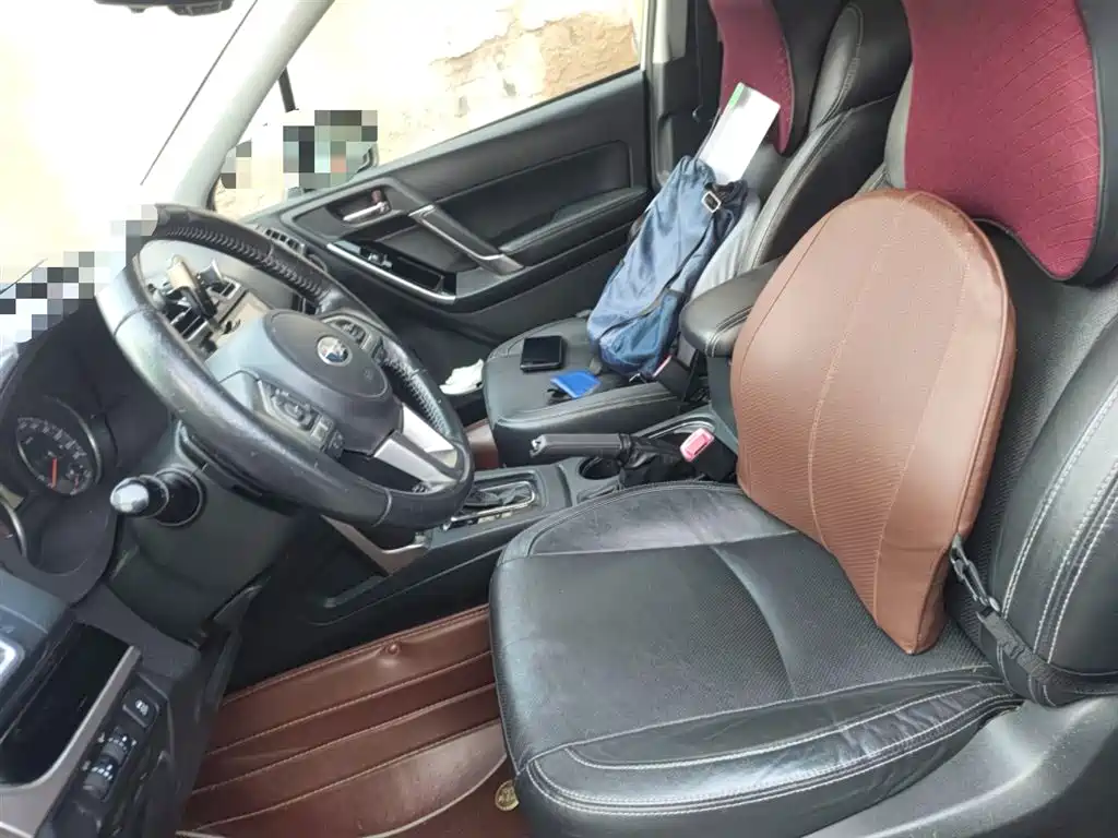 Subaru Forester 2016 2.0i Fashion Navigation Edition фото 8