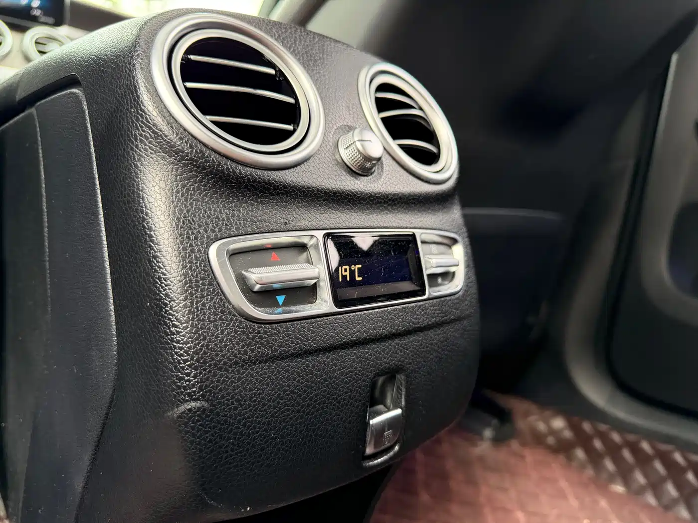 Mercedes-Benz GLC 2022 Model GLC 300 L 4MATIC Dynamic Edition фото 10