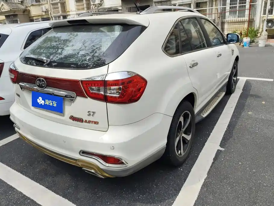 BYD S7 2015 2015 2.0T Automatic Premium