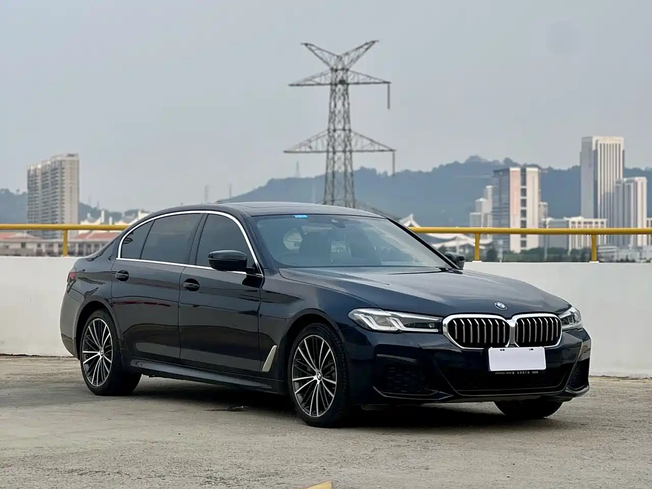 BMW 5 Series 2021 530Li Leading M Sport Package фото 3