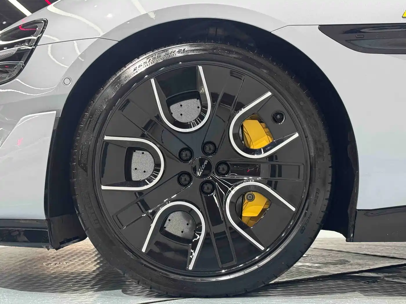 XIAOMI CAR XIAOMI SU7 ULTRA