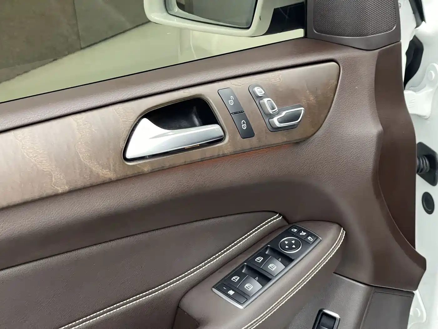 Mercedes-Benz GLE 2018 GLE 400 4MATIC Ultimate Edition фото 23