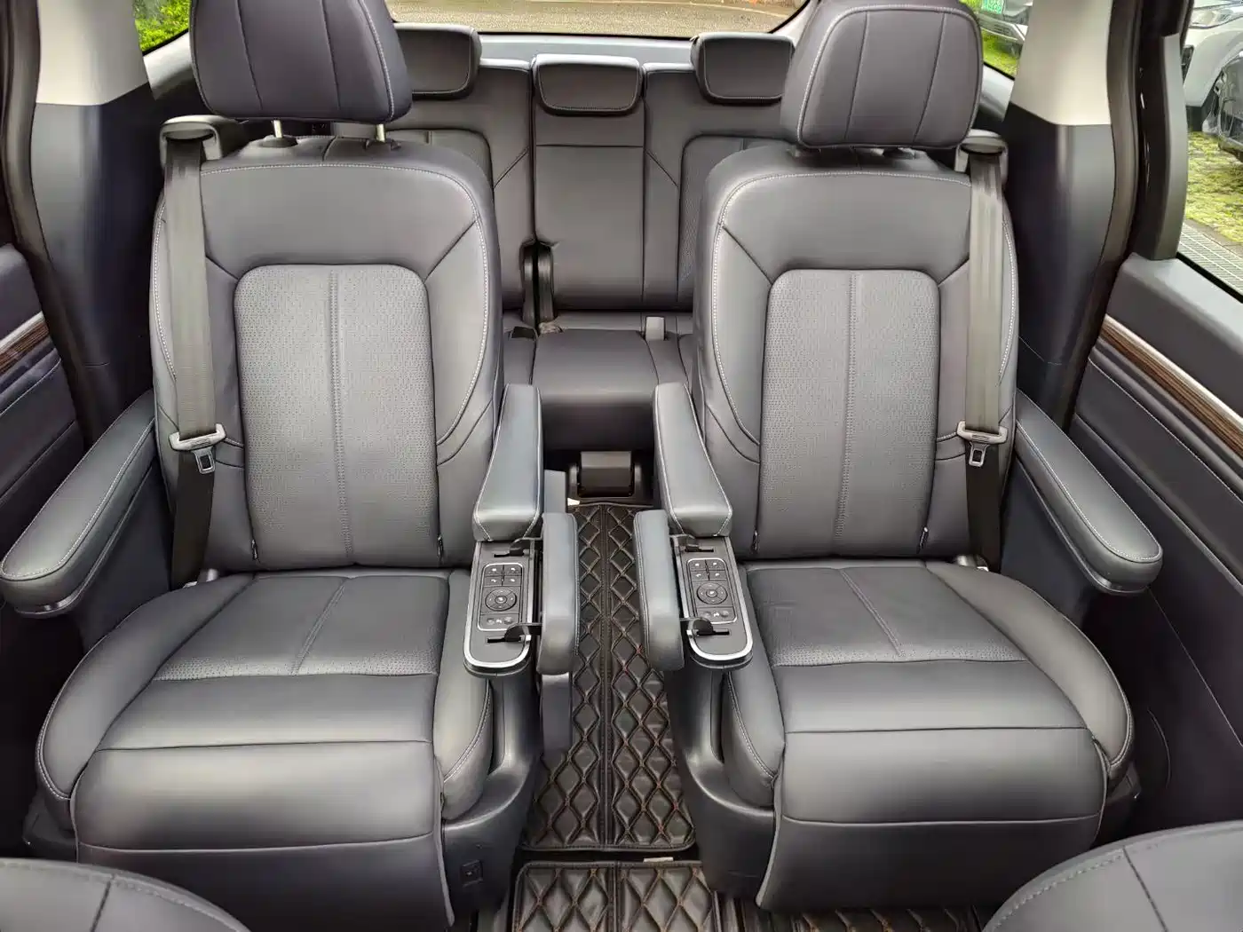 GAC Trumpchi Trumpchi M8 2021 Leading Show Series 390T Luxury Edition фото 9
