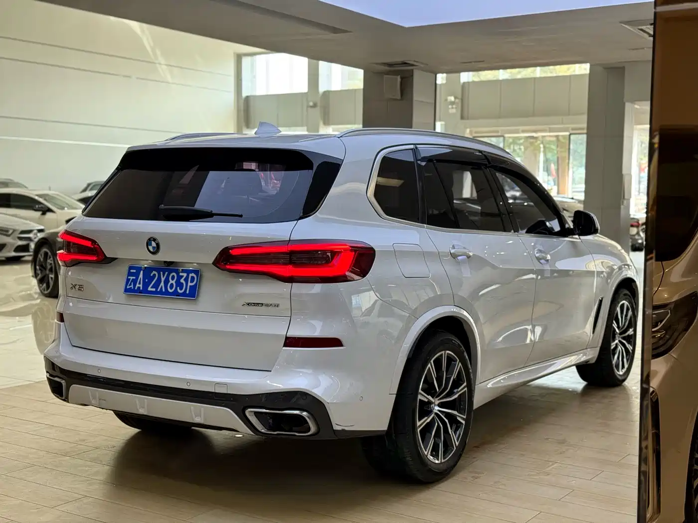 BMW X5 (Import) 2020 xDrive30i M Sport Package фото 11