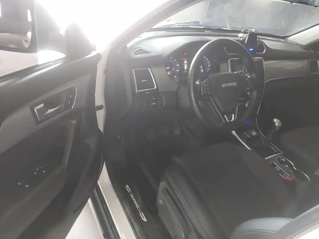 Photo 16 - Haval H2