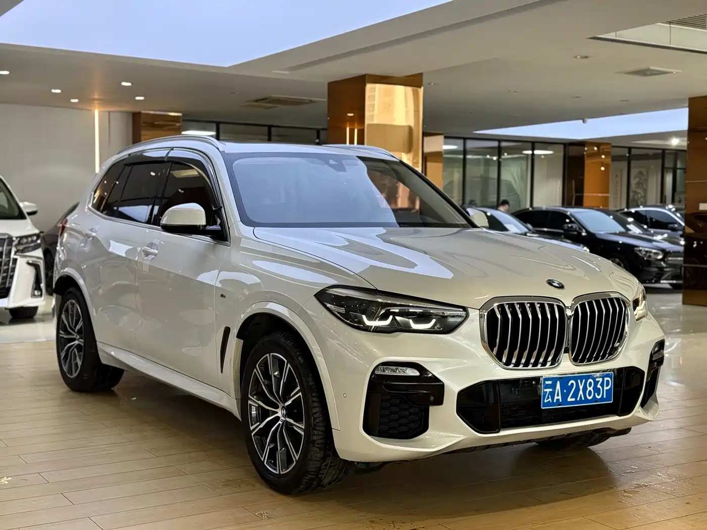 BMW X5 (Import) 2020 xDrive30i M Sport Package фото 3