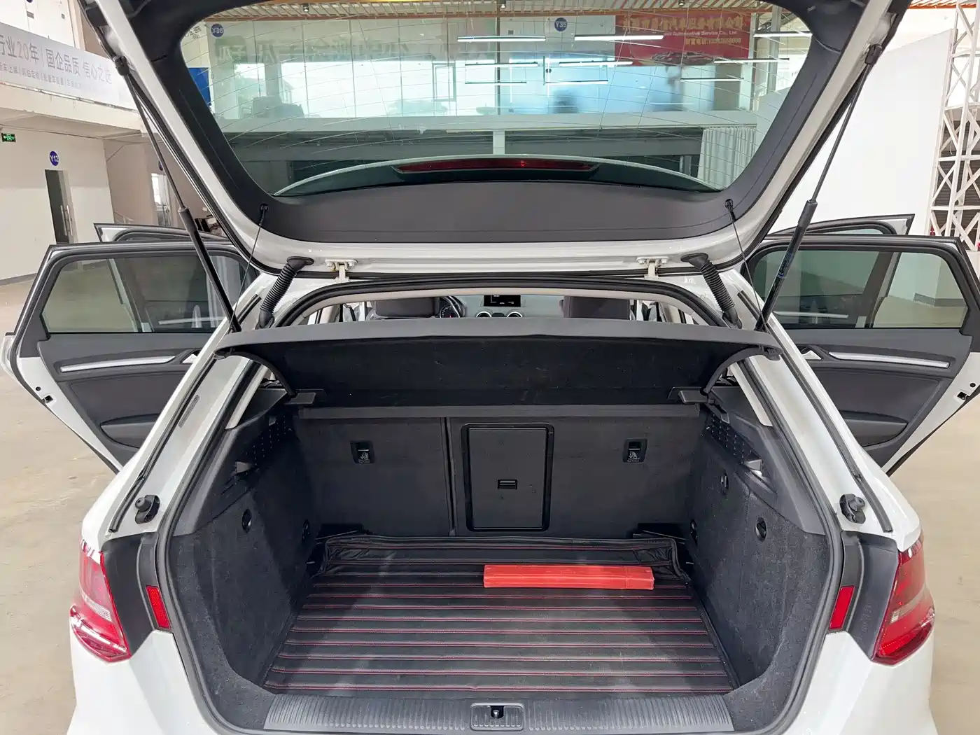 Audi A3 2016 Sportback 35 TFSI Progressive фото 25