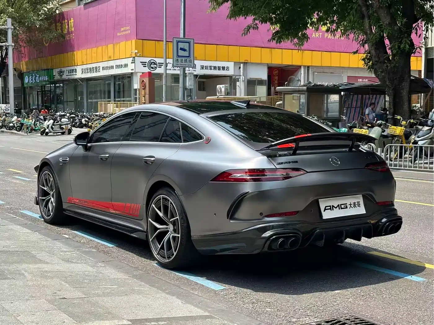 MERCEDES-BENZ AMG GT