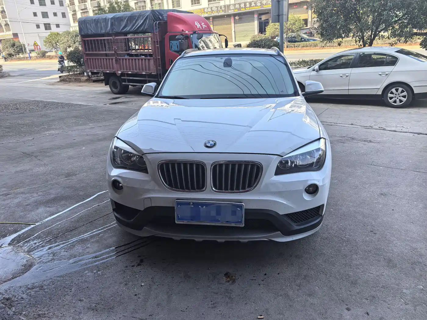 BMW X1 2014 sDrive18i Fashion Edition фото 2