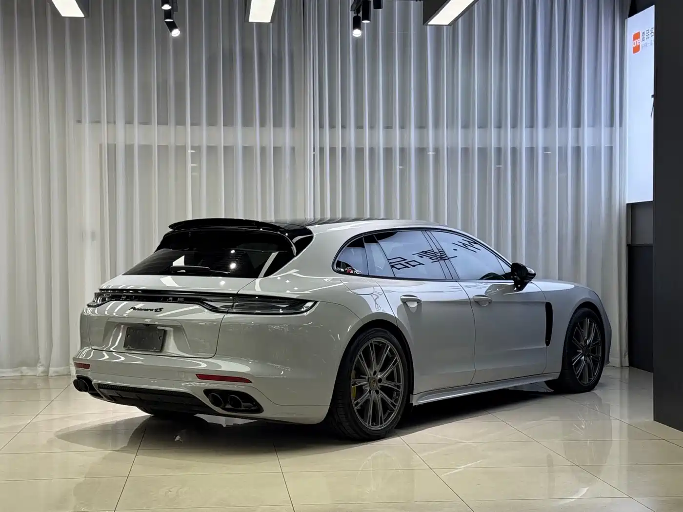 Porsche Panamera 2023 Panamera 4 Sport Turismo 2.9T фото 5