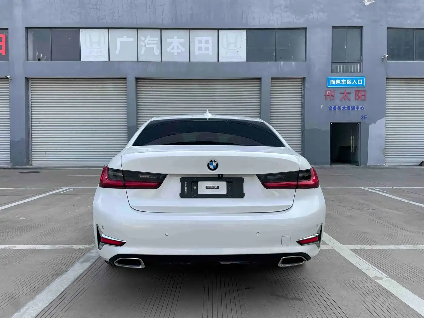BMW 3 Series 2020 325Li Launch Edition фото 6