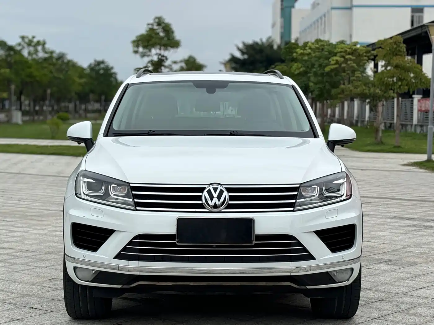 Volkswagen Touareg 2017 3.0TSI Explorer Edition фото 2