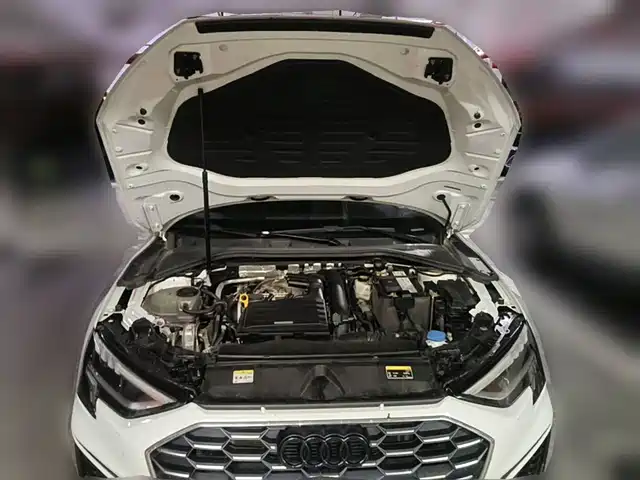 Audi A3 2022 Sportback 35 TFSI Progressive Sport — фото 3