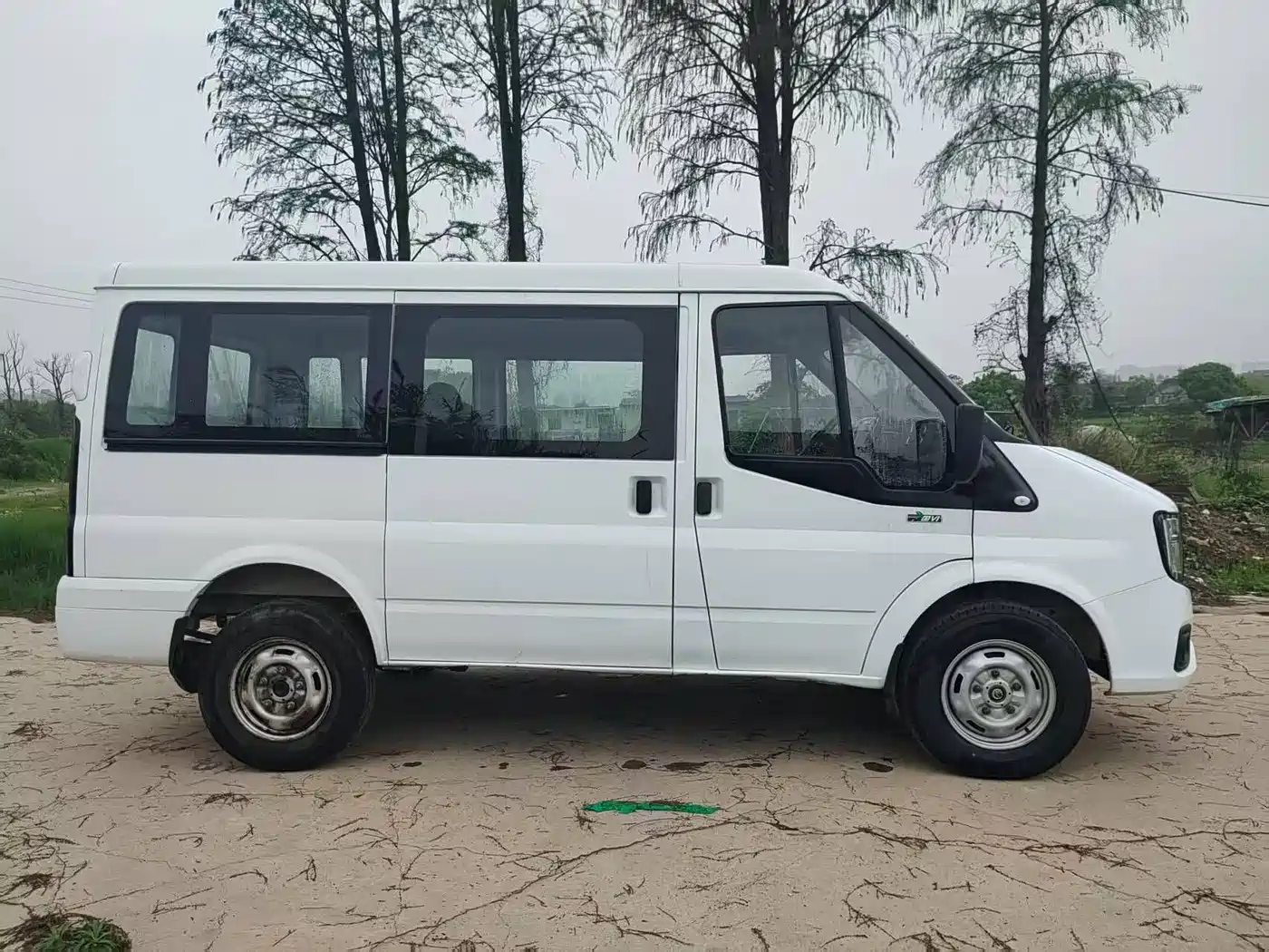 Jiangling JMC Fushun 2025 Model 2.0T 6MT Diesel Short Wheelbase Low Roof Commercial MPV 5/6 Seats with Dual Swing Doors фото 4