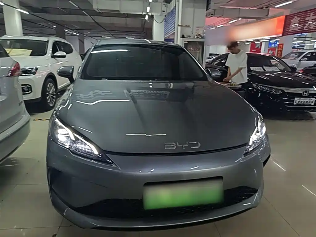 BYD Hai Bao 05 DM-i 2025 DM-i Smart Drive Edition 55KM Luxury фото 3